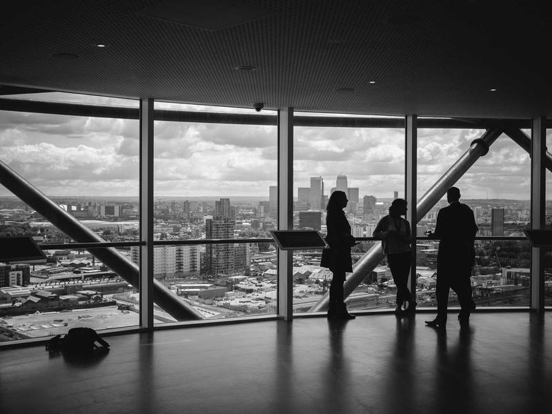 意大利五渔村<br>lyk4ls.cn 悬崖彩色房子